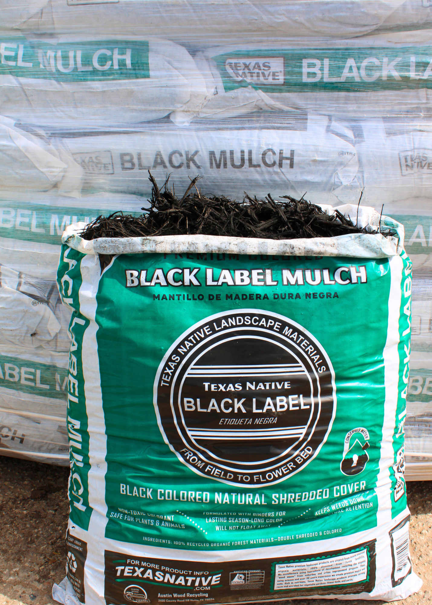 Bagged Black Dyed Mulch | AUSTIN WHOLESALE LANDSCAPE SUPPLY